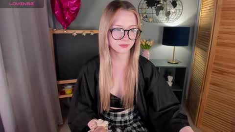 Snapshot of elliup chatting on 13, 10, 2025 elliup online show from 13, 10, 2025