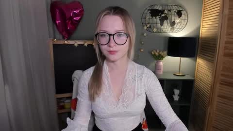 Snapshot of elliup chatting on 15, 10, 2025 elliup online show from 15, 10, 2025