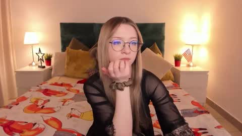 Snapshot of elliup chatting on 30, 11, 2025 elliup online show from 30, 11, 2025