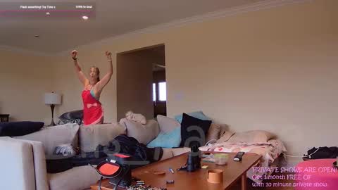 Ella Bella Bo Bella online show from 8, 3, 2025