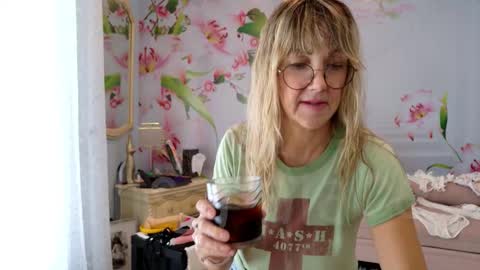 Snapshot of ells_palace chatting on 16, 1, 2026 Ella Bella Bo Bella online show from 16, 1, 2026