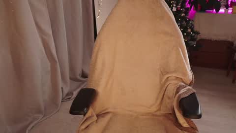 Snapshot of elly_belly chatting on 13, 12, 2024 Elly online show from 13, 12, 2024