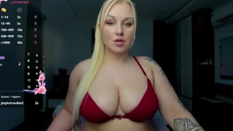 Elly online show from 30, 7, 2026
