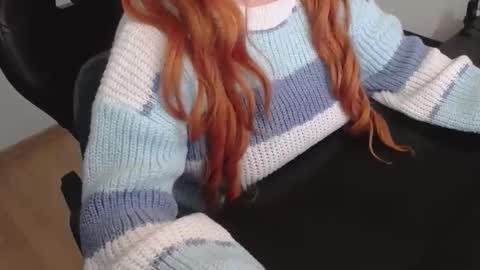 Snapshot of elly_petite chatting on 28, 11, 2025 Elly online show from 28, 11, 2025