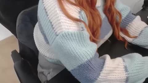 Snapshot of elly_petite chatting on 17, 1, 2026 Elly online show from 17, 1, 2026