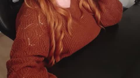 Snapshot of elly_petite chatting on 2, 2, 2026 Elly online show from 2, 2, 2026