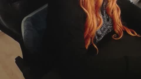 Snapshot of elly_petite chatting on 17, 2, 2026 Elly online show from 17, 2, 2026