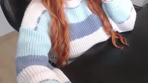 Snapshot of elly_petite chatting on 20, 2, 2026 Elly online show from 20, 2, 2026