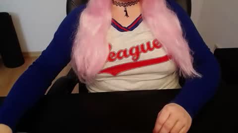 Snapshot of elly_petite chatting on 23, 3, 2026 Elly online show from 23, 3, 2026