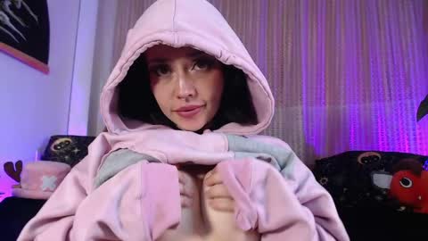 Emy Castro online show from 10, 5, 2026