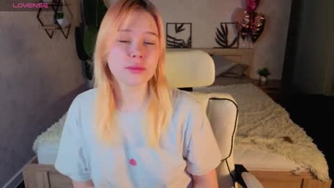 ellya_castro online show from 8, 3, 2026