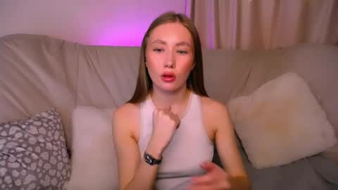  Elly  online show from 3, 5, 2026