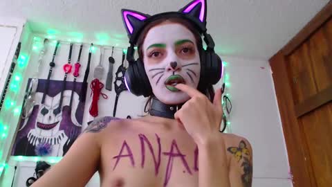 Chelsea  Please help me to reach 100 thumbs up online show from 9, 3, 2025