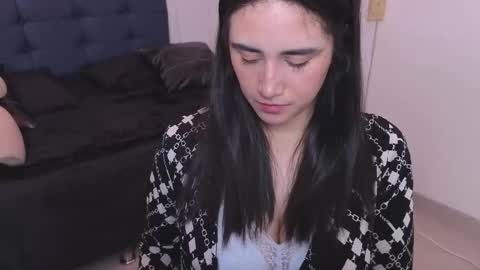 elowen_halley1 online show from 4, 11, 2025