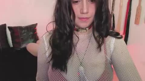 elowen_halley1 online show from 15, 1, 2026
