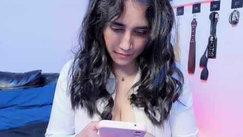 elowen_halley1 online show from 11, 2, 2026