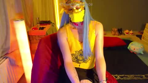 ElowenStarshade online show from 17, 4, 2026