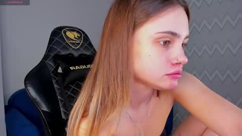 Snapshot of elsa_carterr chatting on 16, 10, 2025 elsa_carterr online show from 16, 10, 2025