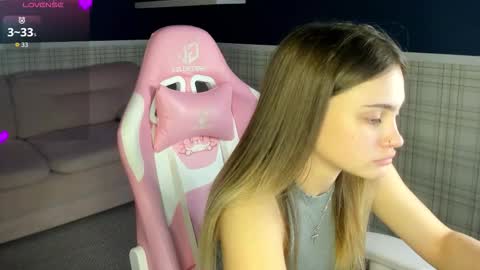 Snapshot of elsa_carterr chatting on 17, 10, 2025 elsa_carterr online show from 17, 10, 2025