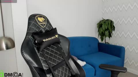 Snapshot of elsa_carterr chatting on 20, 10, 2025 elsa_carterr online show from 20, 10, 2025