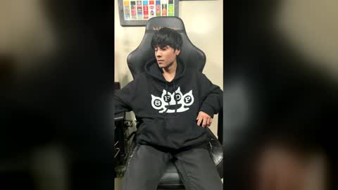 Snapshot of elsanti9q chatting on 18, 2, 2026 elsanti9q online show from 18, 2, 2026