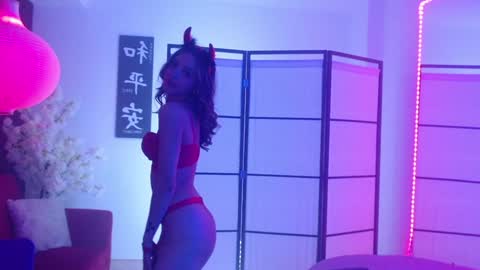 Elysia online show from 26, 1, 2025