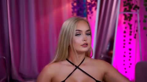 Elyssa online show from 10, 7, 2026