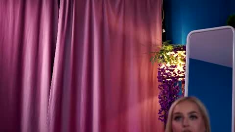 Elyssa online show from 25, 7, 2026