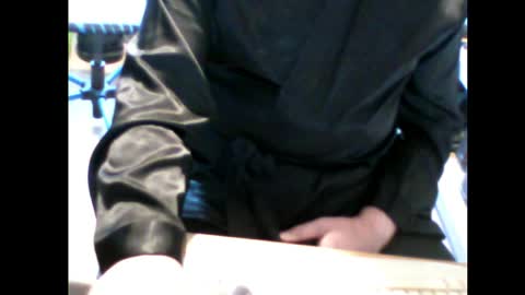 Em online show from 18, 4, 2026