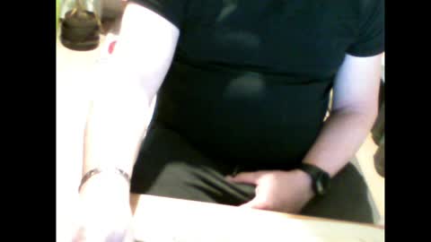 Em online show from 19, 4, 2026