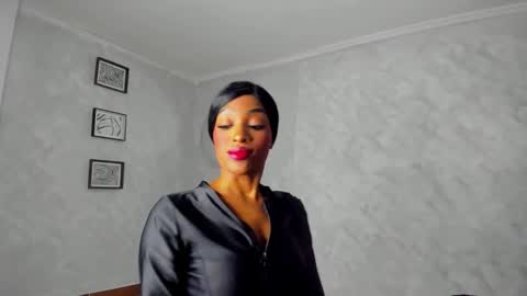 Snapshot of emattaylor chatting on 6, 1, 2026 . online show from 6, 1, 2026