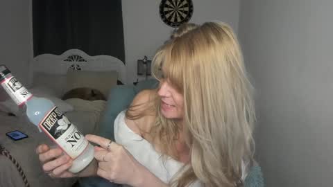 Ember Pheonixxx online show from 12, 12, 2024