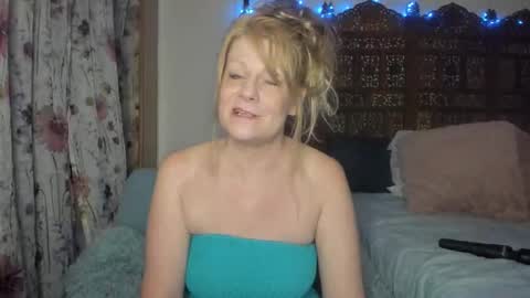 Ember Pheonixxx online show from 16, 10, 2025