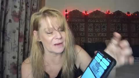 Ember Pheonixxx online show from 23, 10, 2025