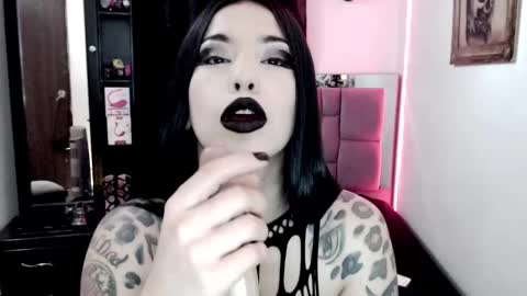 Emerald Black online show from 26, 2, 2025