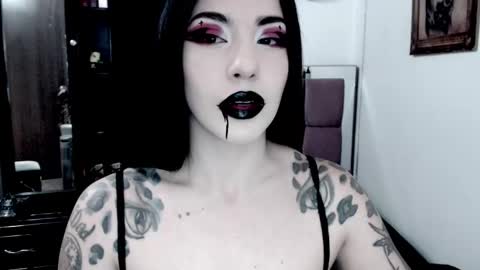 Emerald Black online show from 22, 9, 2025