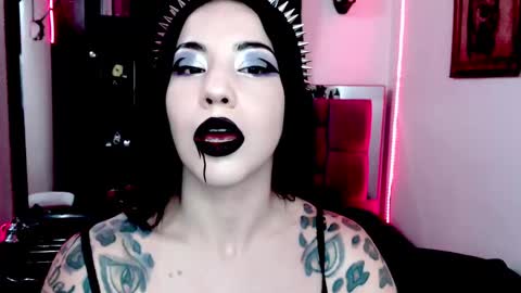 Emerald Black online show from 13, 11, 2025