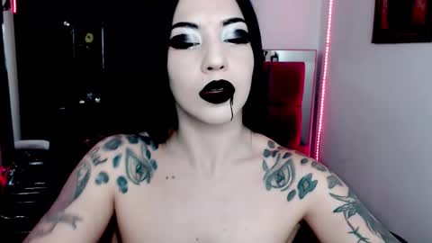 Emerald Black online show from 16, 11, 2025