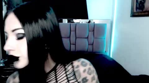 Emerald Black online show from 26, 11, 2025