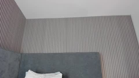 emelie_89 online show from 4, 11, 2025