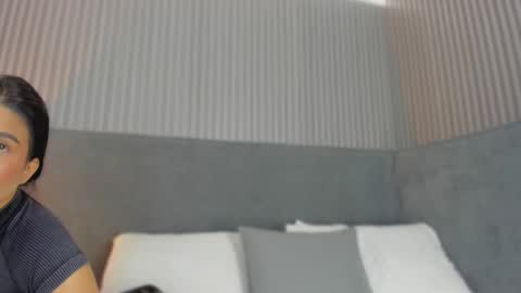 emelie_89 online show from 17, 2, 2026