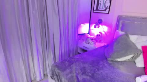 Emily  online show from 20, 12, 2024