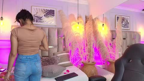 Emily  online show from 21, 1, 2025