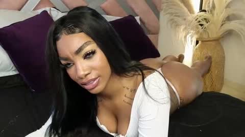 Snapshot of emely_brandon_ chatting on 7, 3, 2025 anyelii online show from 7, 3, 2025