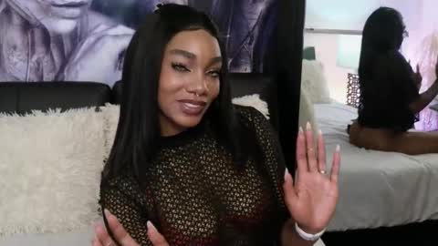 Snapshot of emely_brandon_ chatting on 18, 9, 2025 anyelii online show from 18, 9, 2025