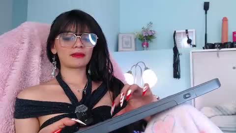 Danna online show from 8, 7, 2026