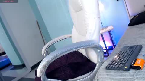 Danna online show from 6, 8, 2026