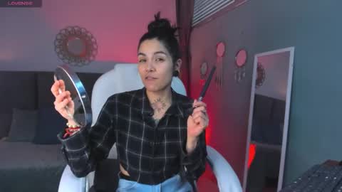 Esmeralda online show from 4, 2, 2026