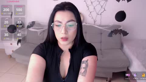 emi_carter online show from 25, 10, 2025