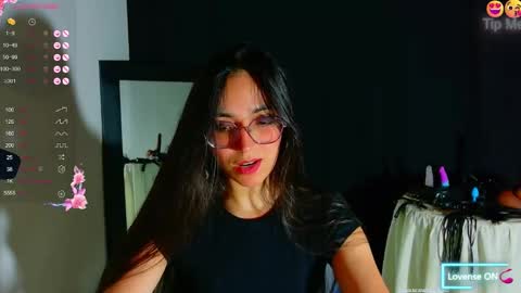 Emmily Roberts online show from 22, 10, 2025